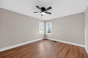 1311 Roosevelt Rd, Valparaiso, IN 46383 - Photo 12