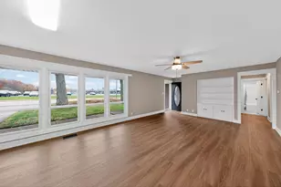 1311 Roosevelt Rd, Valparaiso, IN 46383 - Photo 4