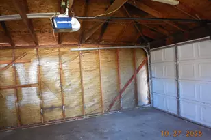 93 Lincoln Ave, Hobart, IN 46342 - Photo 8