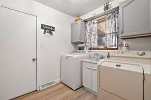 2504 Club Ct, Valparaiso, IN 46383 - Photo 32