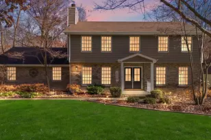 2504 Club Ct, Valparaiso, IN 46383 - Photo 1