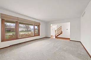 2595 W 65th Ave, Merrillville, IN 46410 - Photo 6