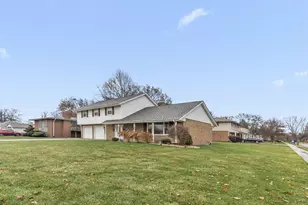 2595 W 65th Ave, Merrillville, IN 46410 - Photo 2