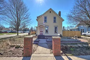 330 Virginia Ave, La Porte, IN 46350 - Photo 2