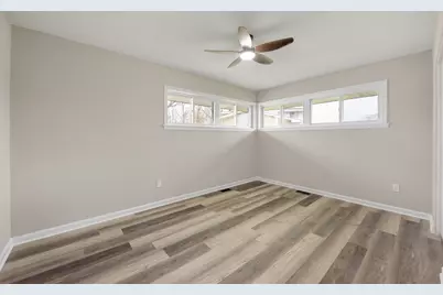 5585 Jackson Street, Merrillville, IN 46410 - Photo 12