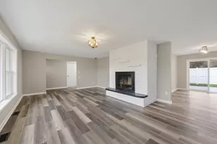 5585 Jackson St, Merrillville, IN 46410 - Photo 2