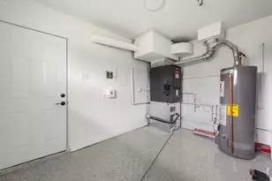 5585 Jackson St, Merrillville, IN 46410 - Photo 16