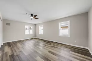 5585 Jackson St, Merrillville, IN 46410 - Photo 8