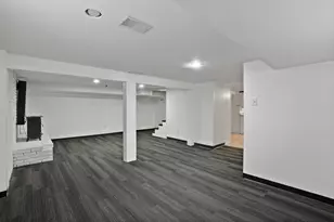 8814 Northcote Ave, Munster, IN 46321 - Photo 32