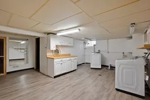 8814 Northcote Ave, Munster, IN 46321 - Photo 34