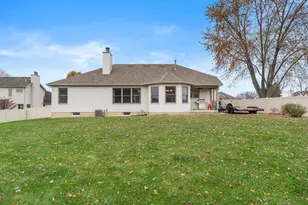 8407 Heron Lake Rd, Saint John, IN 46373 - Photo 20