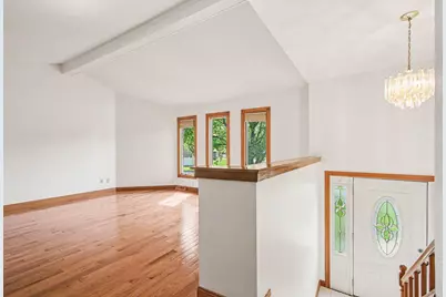 1510 W 94th Court, Crown Point, IN 46307 - Photo 2