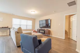 10207 Kreitzburg St, Dyer, IN 46311 - Photo 2