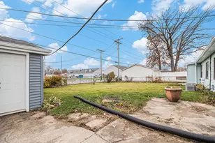 217 Crestview Ln, Crown Point, IN 46307 - Photo 14