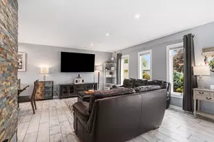 8838 Madison Ct, Munster, IN 46321 - Photo 6