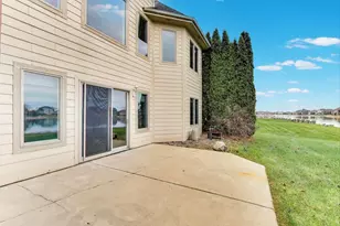 8910 Doubletree Dr S, Crown Point, IN 46307 - Photo 36