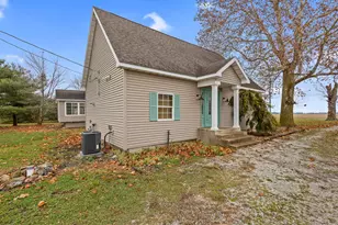 1410 E Wood Rd, Rensselaer, IN 47978 - Photo 4