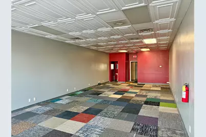 706 1/2 E Lincolnway, Valparaiso, IN 46383 - Photo 4