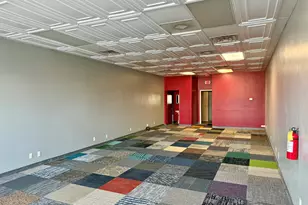 706 1/2 E Lincolnway, Valparaiso, IN 46383 - Photo 4