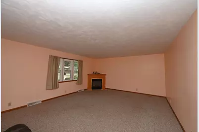 245 E Frank Boulevard, Winamac, IN 46996 - Photo 6