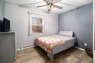 11404 Chateau Ln, Demotte, IN 46310 - Photo 10