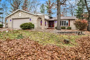 11404 Chateau Ln, Demotte, IN 46310 - Photo 2