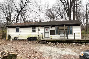 2555 E 1071 N, Demotte, IN 46310 - Photo 8