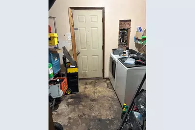 2555 E 1071 N, Demotte, IN 46310 - Photo 2