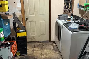 2555 E 1071 N, Demotte, IN 46310 - Photo 2