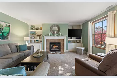 2405 Kings Court, Dyer, IN 46311 - Photo 4