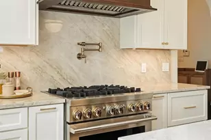 9721 Sweetspire Ave, Saint John, IN 46373 - Photo 12