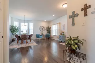 9351 Chestnut Cv, Saint John, IN 46373 - Photo 6