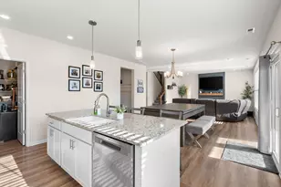 206 Sweetbay St, Valparaiso, IN 46385 - Photo 8