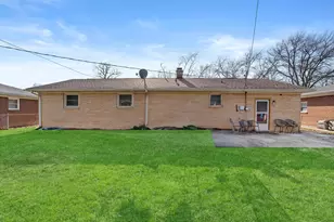 411 Softwood Dr, Hobart, IN 46342 - Photo 14