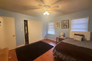 339 W 35th Ave, Gary, IN 46408 - Photo 16