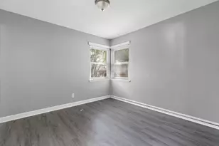 7520 Chestnut Ave, Hammond, IN 46324 - Photo 10