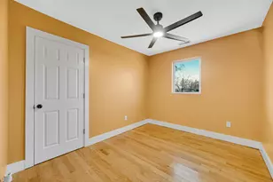 7415 Montana Ave, Hammond, IN 46323 - Photo 14