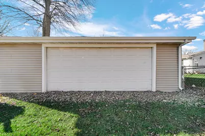 7415 Montana Avenue, Hammond, IN 46323 - Photo 18