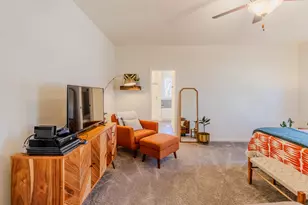 2160 Hickory Dr, Hobart, IN 46342 - Photo 26