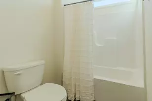 2160 Hickory Dr, Hobart, IN 46342 - Photo 20