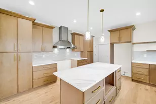 7382 Brookhaven Dr, Crown Point, IN 46307 - Photo 4