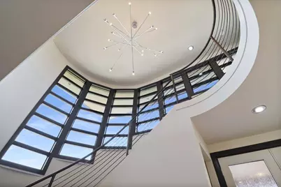 885 N 100 W, Valparaiso, IN 46385 - Photo 6