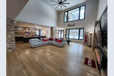 885 N 100 W, Valparaiso, IN 46385 - Photo 10