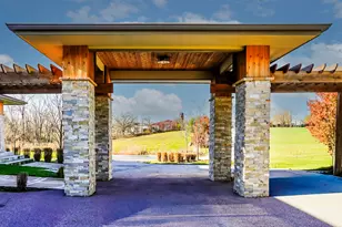 885 N 100 W, Valparaiso, IN 46385 - Photo 4