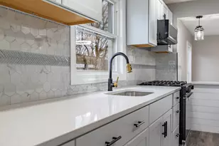 456 Gerry St, Gary, IN 46406 - Photo 8