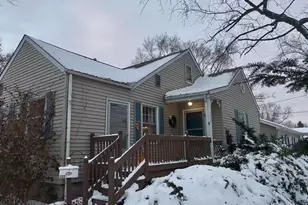 1524 Lincoln St, Hobart, IN 46342 - Photo 4