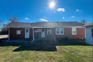 390 E Gray St, Martinsville, IN 46151 - Photo 20