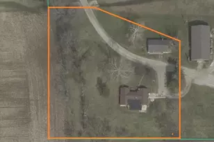 15605 W 185th Ave, Lowell, IN 46356 - Photo 4