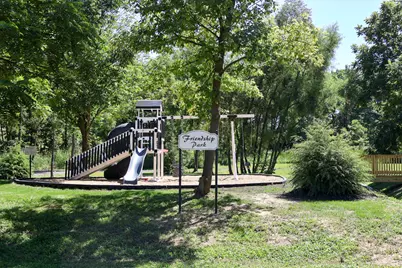 700 W Bay Court, Crown Point, IN 46307 - Photo 10