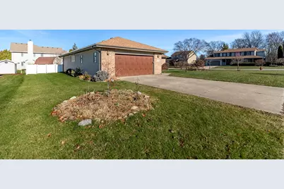 12680 Rosewood Court, Saint John, IN 46373 - Photo 4